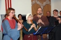 Anne, Doris und Martin Annau musizierten in mittelalterlichen Kostmen auf Cornamuse, Krummhorn und Flte.	Fotos: Frerichs-Waldmann